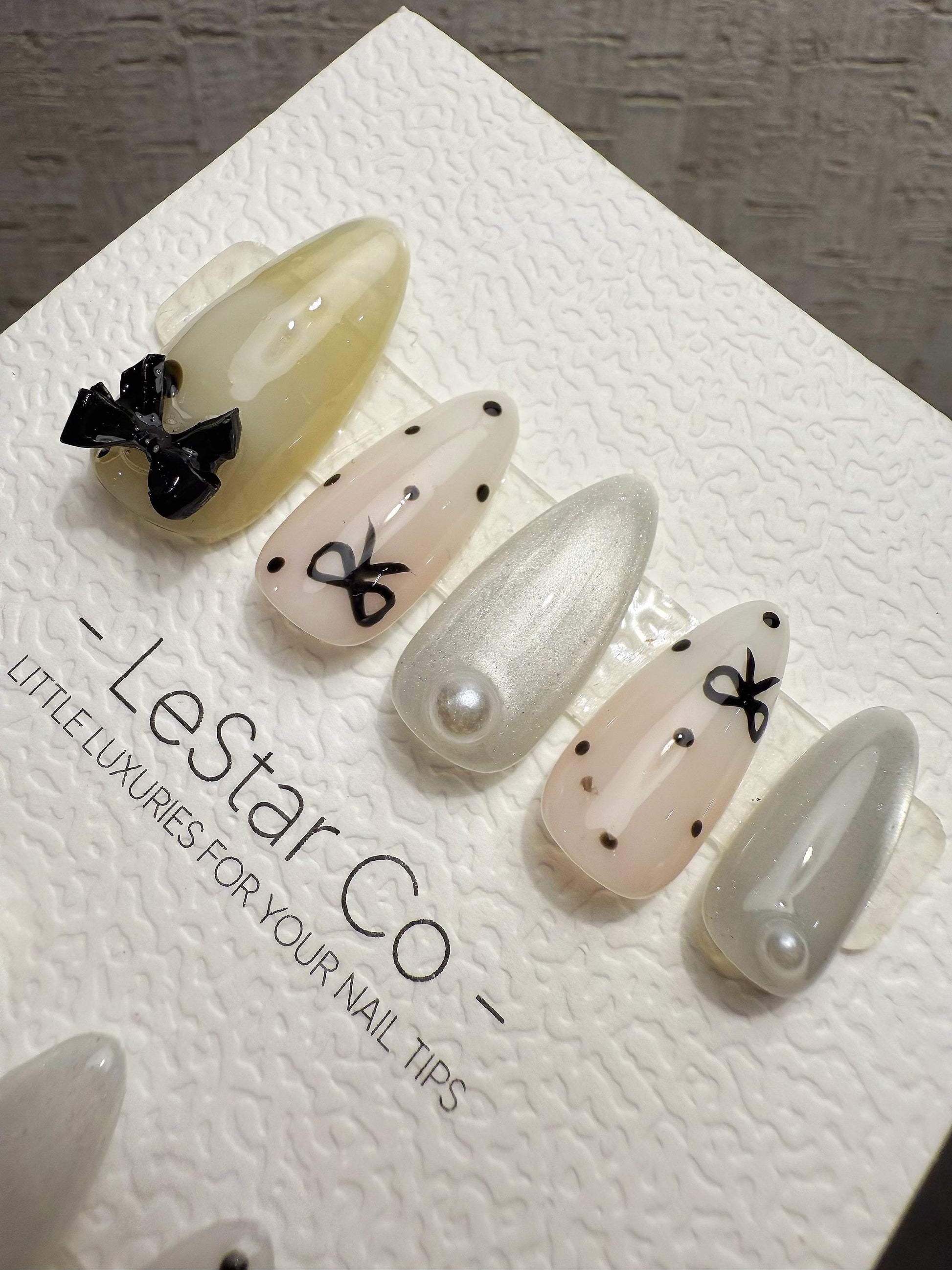 Handmade Press On Milk Ribbon Dots Gel Nails 4for3 Timed Offer