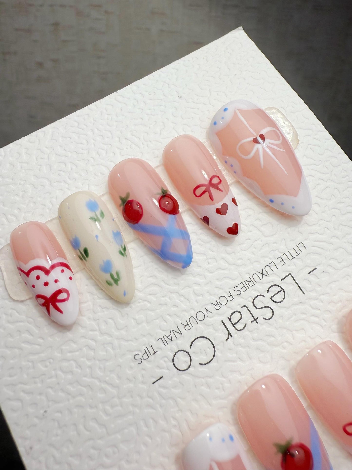 Handmade Gel Press On Nails: Dolly Picnic