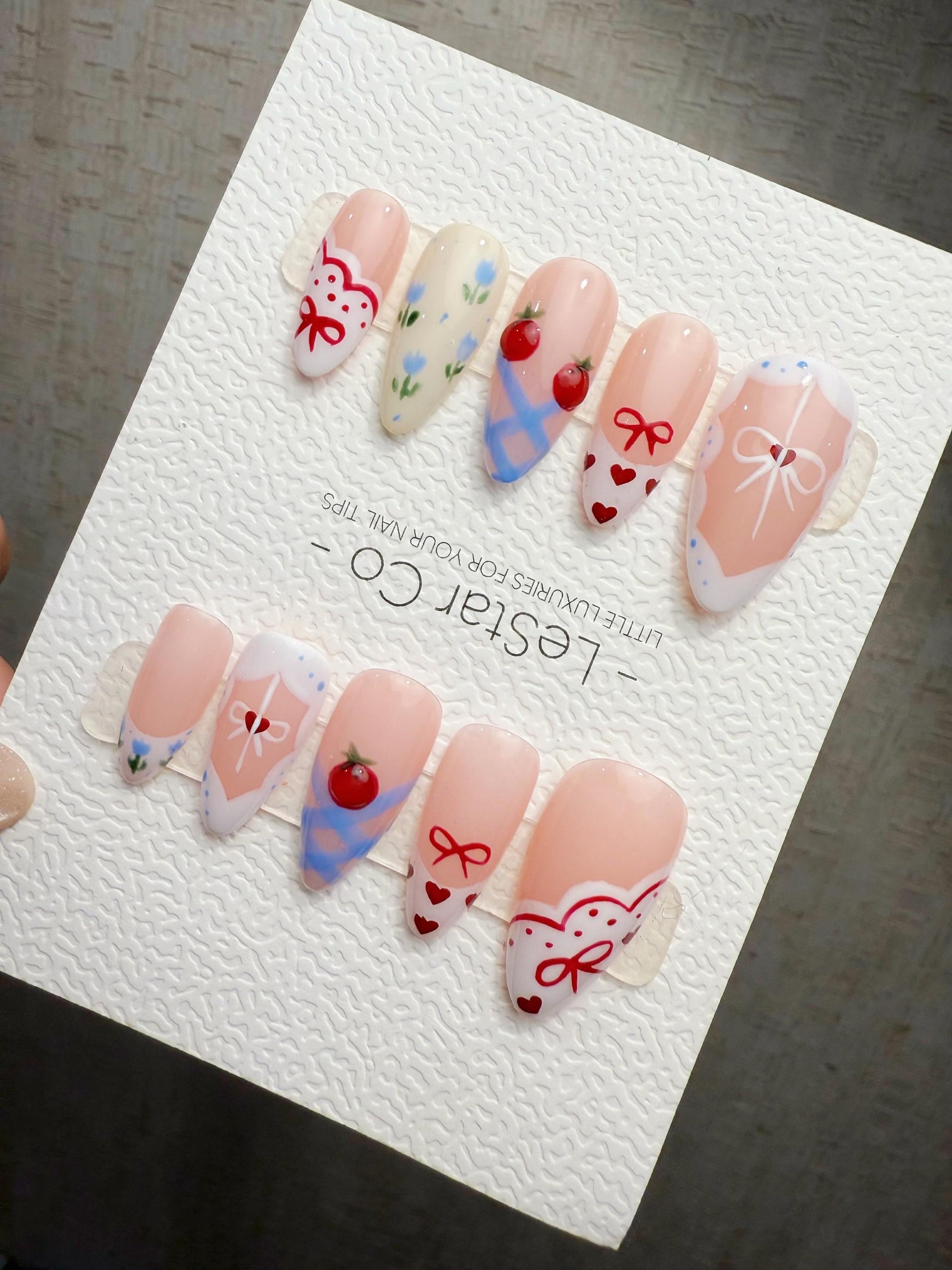 Handmade Gel Press On Nails: Dolly Picnic