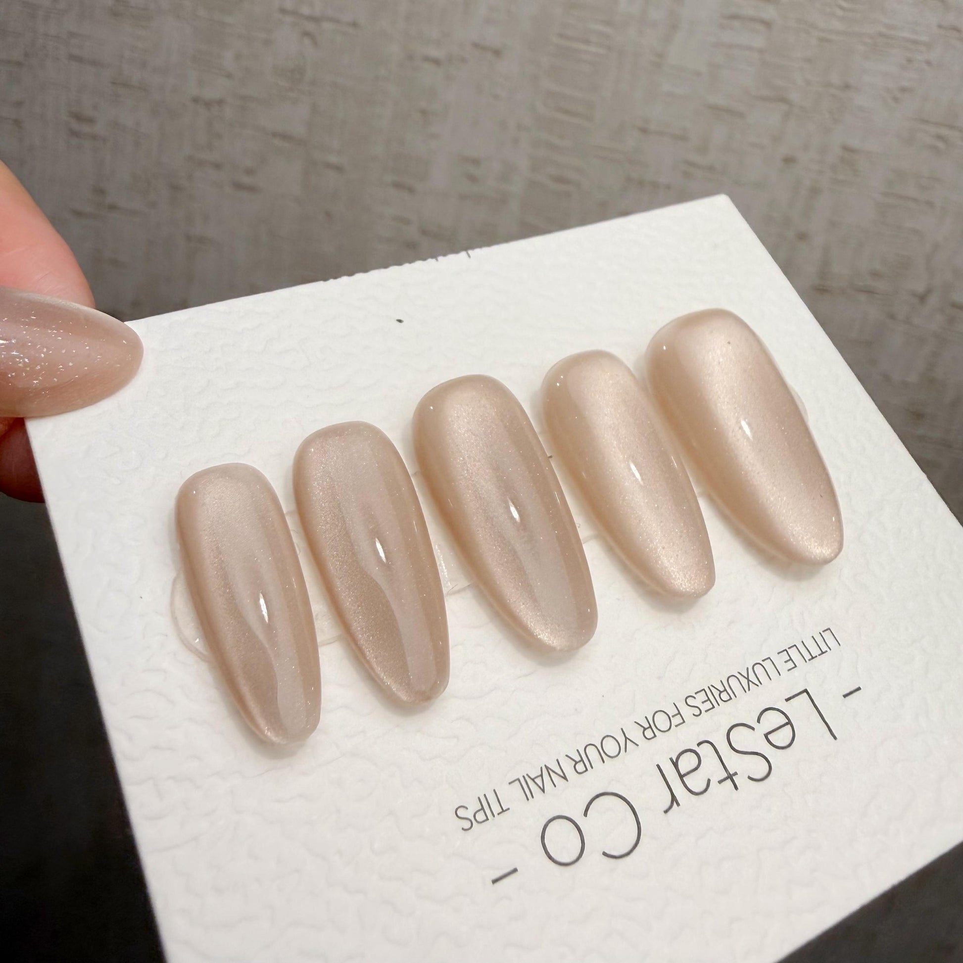 Handmade Silk Cashmere Cat Eye Gel Press On Nails – Reusable, Customizable Manicure