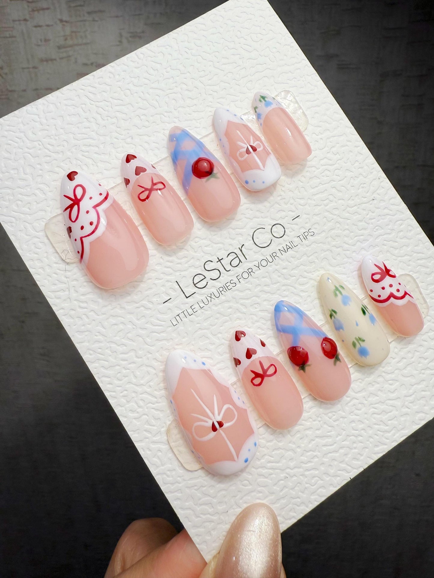Handmade Gel Press On Nails: Dolly Picnic