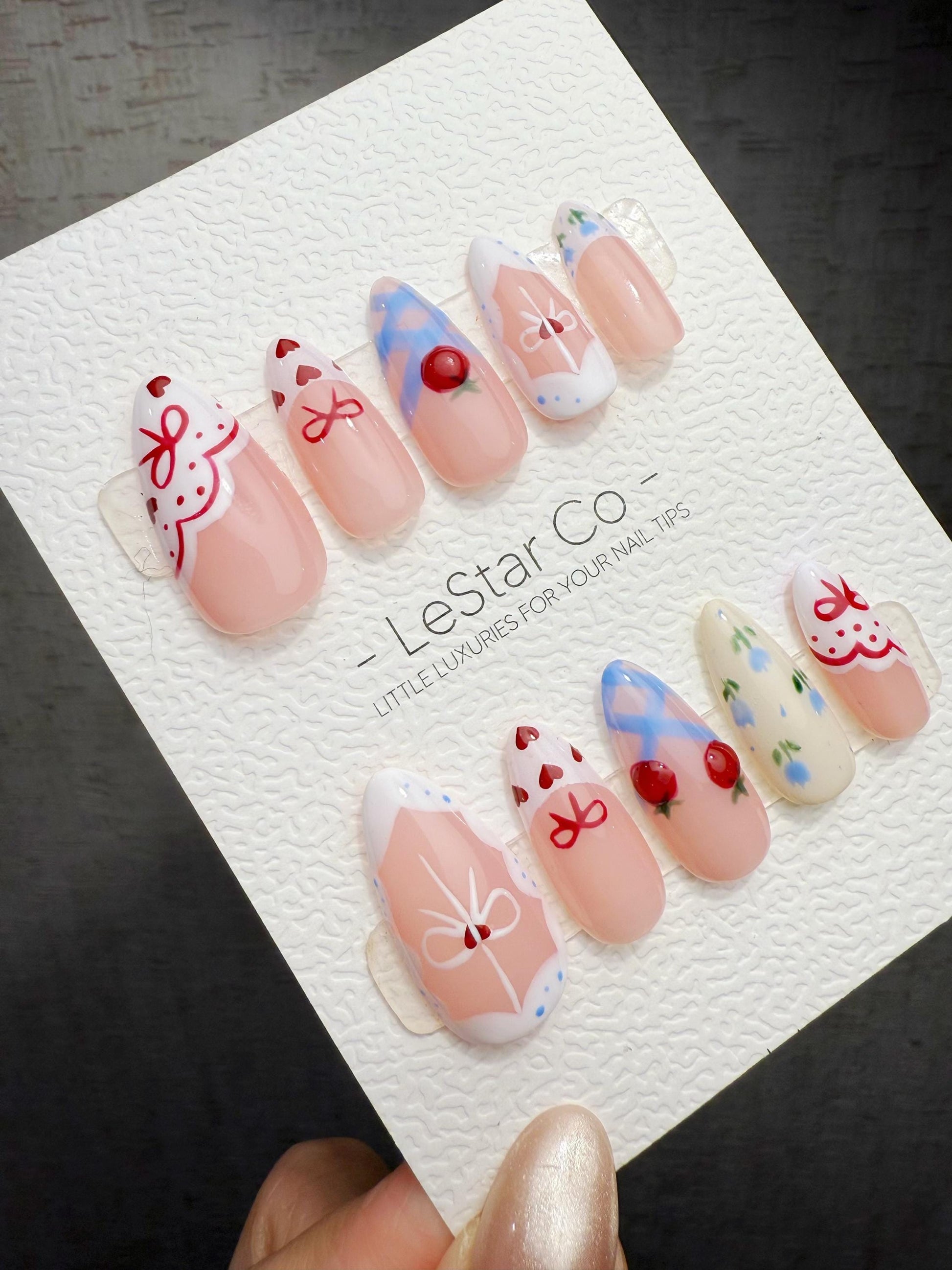 Handmade Gel Press On Nails: Dolly Picnic