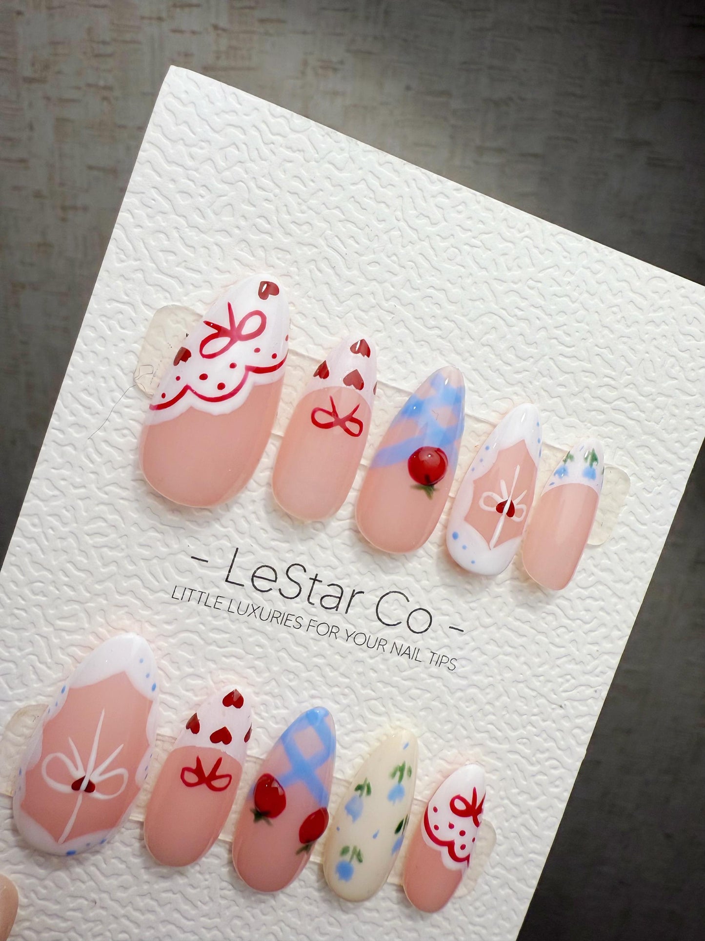 Handmade Gel Press On Nails: Dolly Picnic