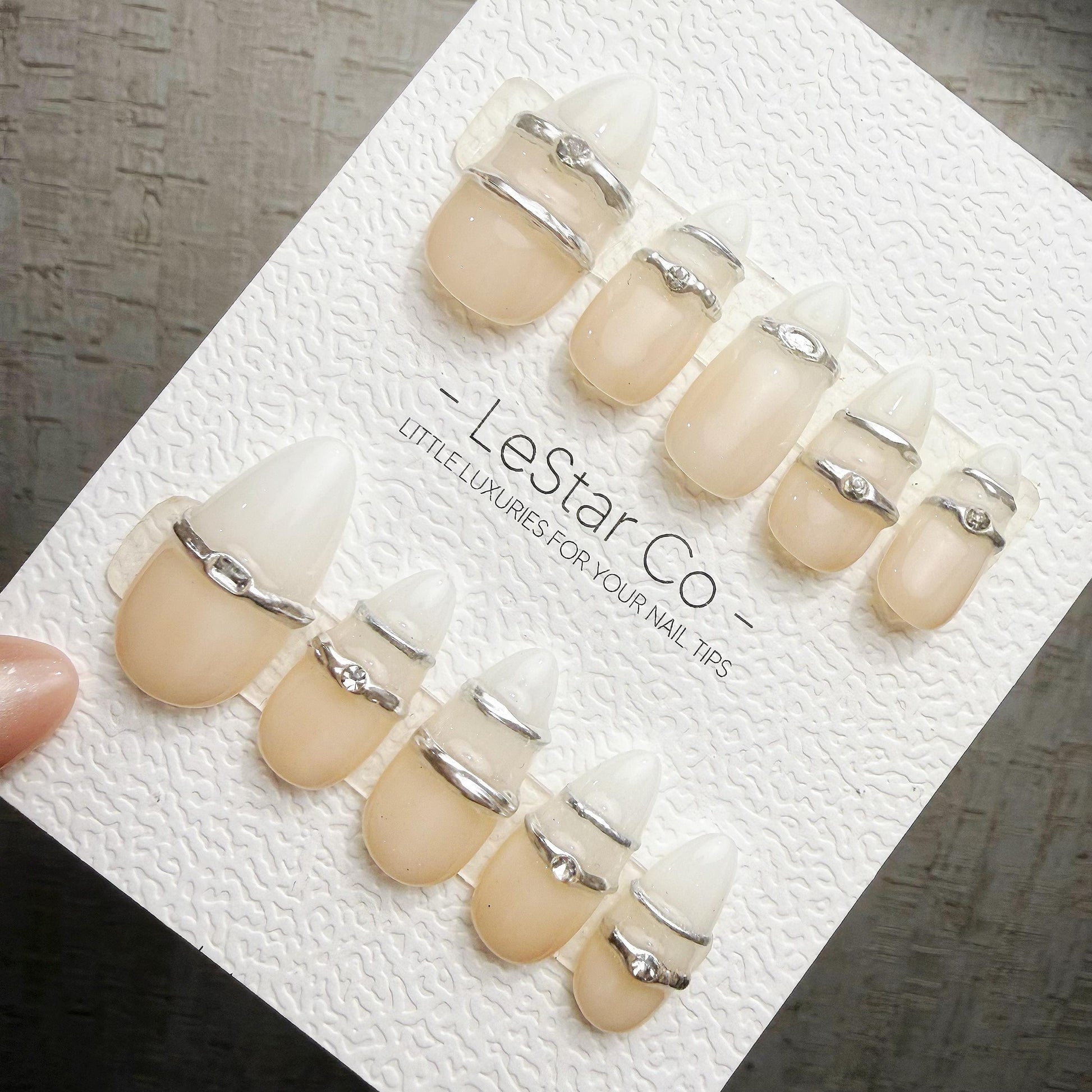 Timed Offer 4 For 3) Handmade Press On Silver Halo 3D Effect Gel Nails
