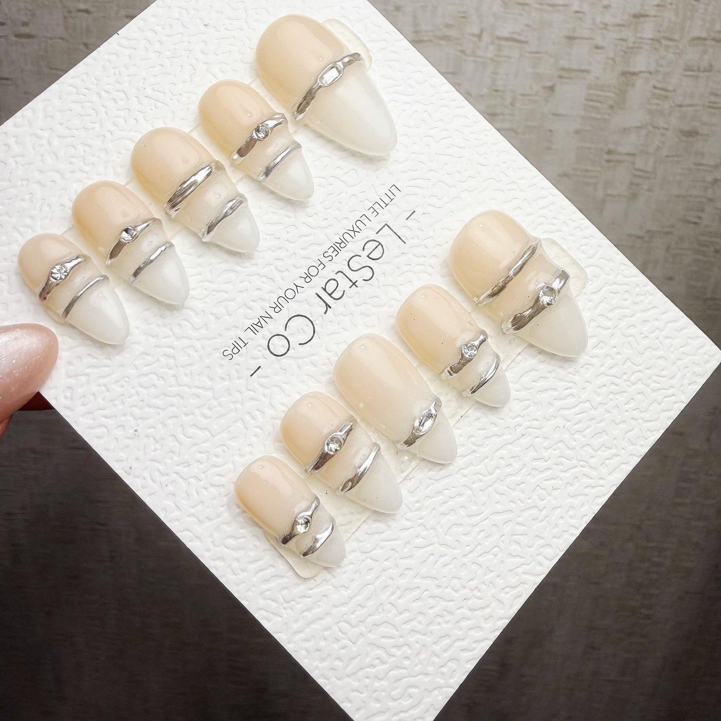 Timed Offer 4 For 3) Handmade Press On Silver Halo 3D Effect Gel Nails