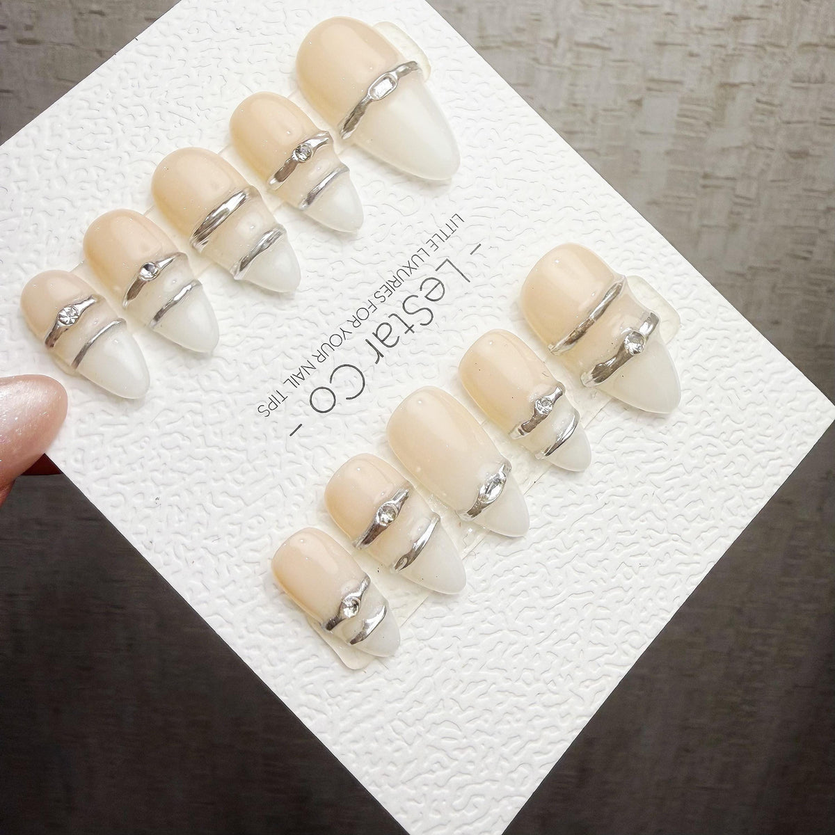 Timed Offer 4 For 3) Handmade Press On Silver Halo 3D Effect Gel Nails