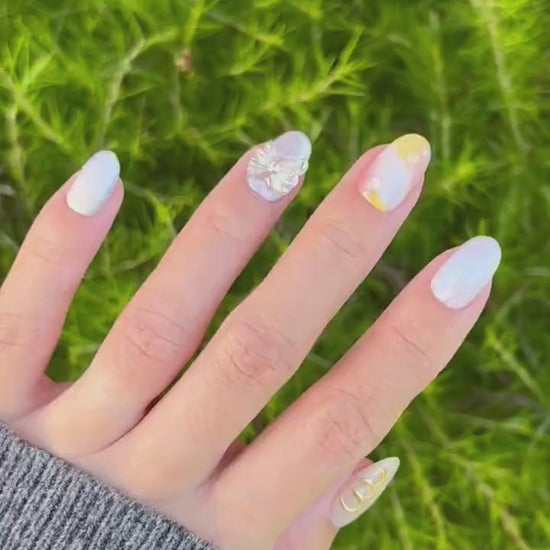 Reusable Soft Daisy Flower Iridescent Bow Premium Short Press on Nails Gel | Fake Nails | Hand painted faux nails XWZ135 Lestarco