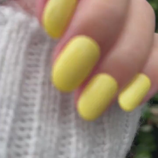 Macaroon Yellow Gel Polish | Bright Yellow | Ultra Shine Long Lasting Brush on UV Gels Home Nail DIY False Tips Manicure Nail Art Supply