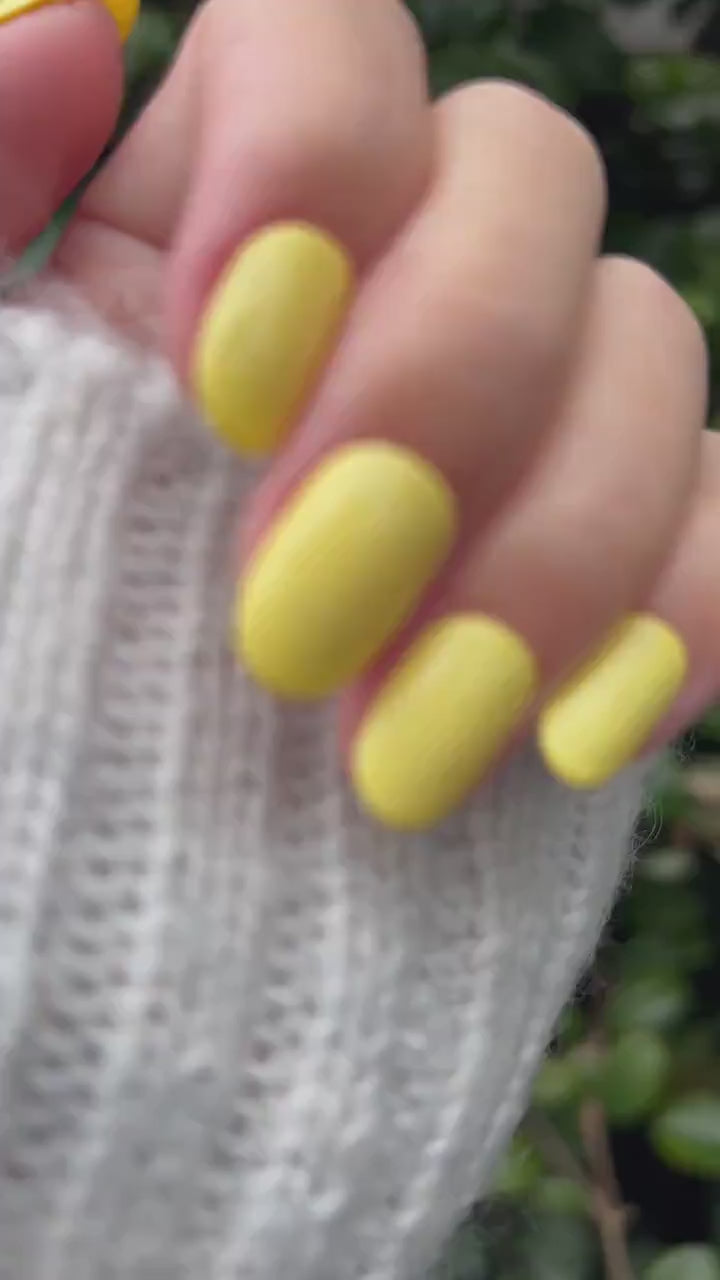 Macaroon Yellow Gel Polish | Bright Yellow | Ultra Shine Long Lasting Brush on UV Gels Home Nail DIY False Tips Manicure Nail Art Supply