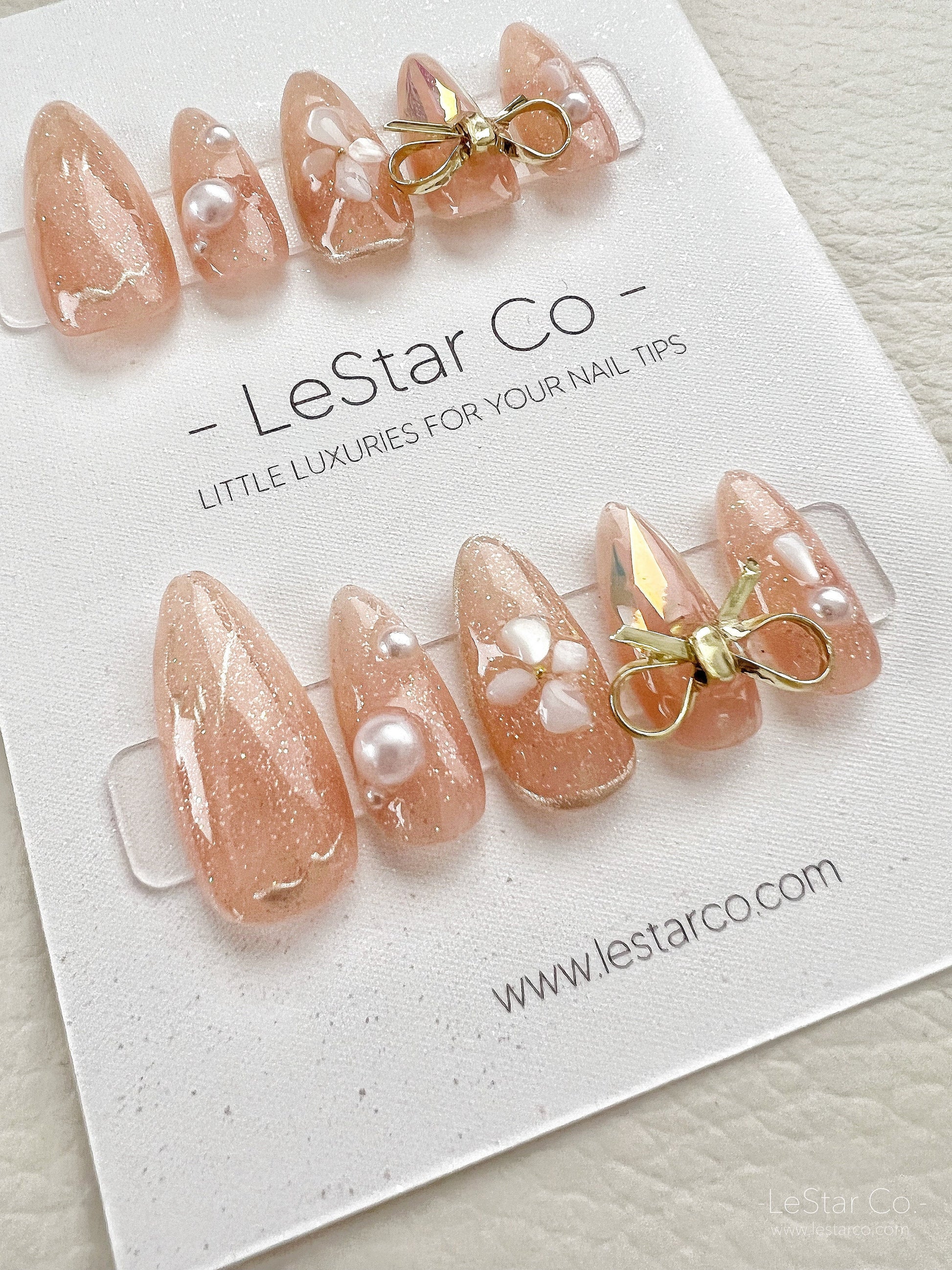 Reusable Cute Bow Premium Short Press on Nails Gel Manicure | Fake Nails | Handmade | Lestarco faux nails XWZ127