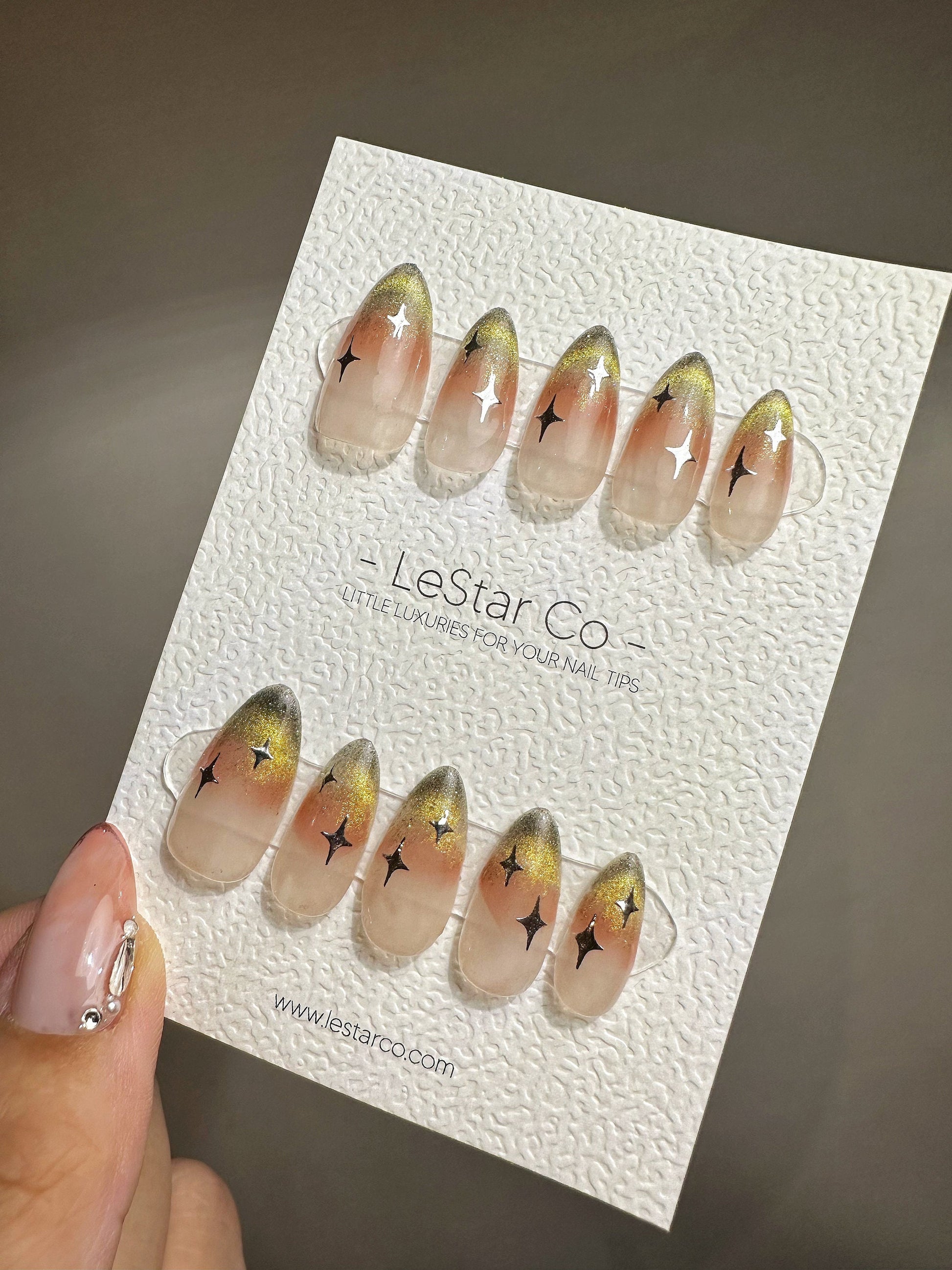 Reusable Green Aurora Cat-eye Effect | Nails Premium Short Press on Nails Gel Manicure | Fake Nails | Handmade | Lestarco faux nails TMR392